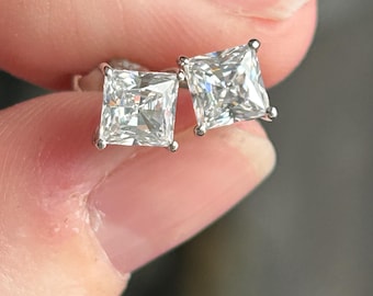 CUBIC ZIRCONIA stud earrings-crystal minimalist bridal earrings-diamond earrings-anniversary gift for her-silver stud earrings