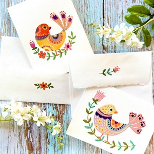 Lot de 2 oiseaux de style folklorique originaux peints à la main, peinture à la gouache, anniversaire d'un enfant, voeux vierges, jeu de cartes de remerciement 4,25 x 5,5 po.