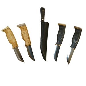 May include: Five knives with wooden and black handles. The knives have black blades and are arranged in a row against a white background.