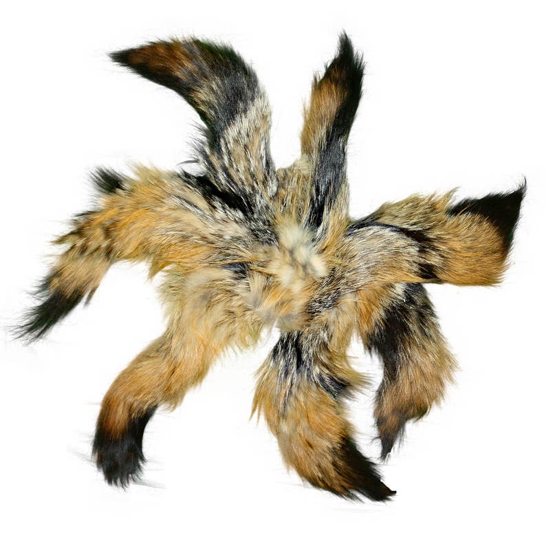 Glacier Wear Gray Fox Fur Tails /& Keychain