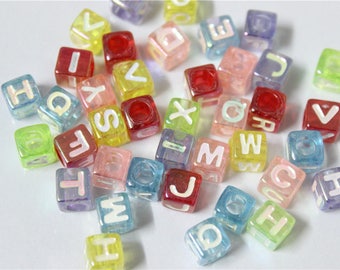 100 perles acrylique multicolore cube alphabet