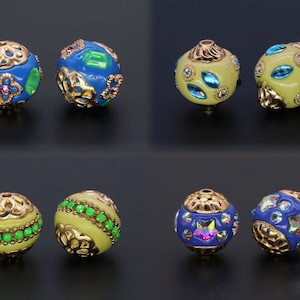 4 pcs beads Indonesian Nepalese ethnic hand made round