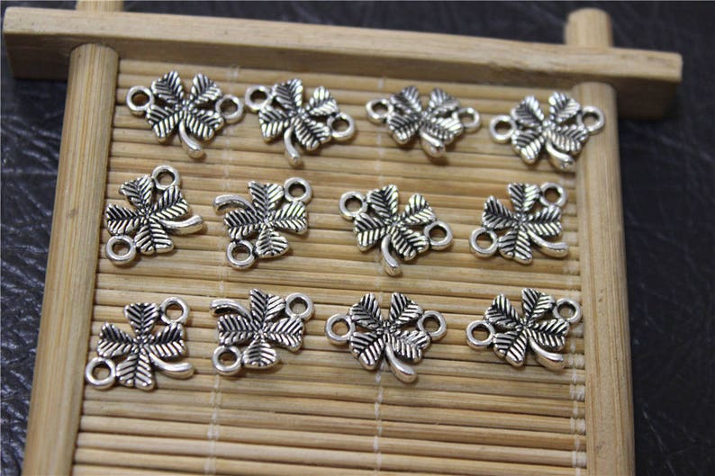 40 connecteur pendentif trèfle à quatre feuille métal antique argenté image 1