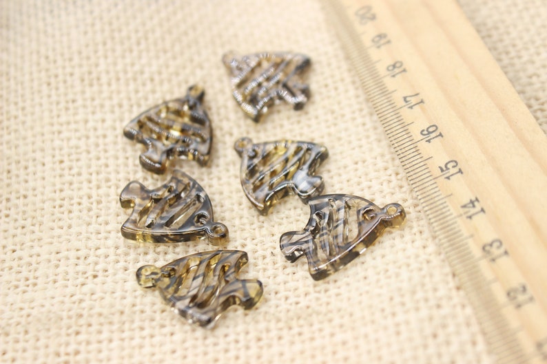 10pcs pendentifs breloque poisson estampe en acrylique acétique boucle d'oreille accessoire image 1