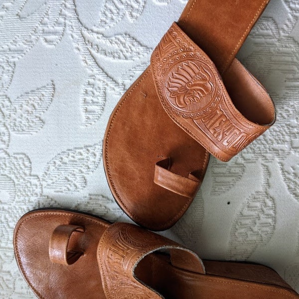 Mexican leather Huarache Fashion open toe hand made size 6 sandals Artisanal Sandal. Tan Sandals. Cute Summer Sandal. Slip on Shoes