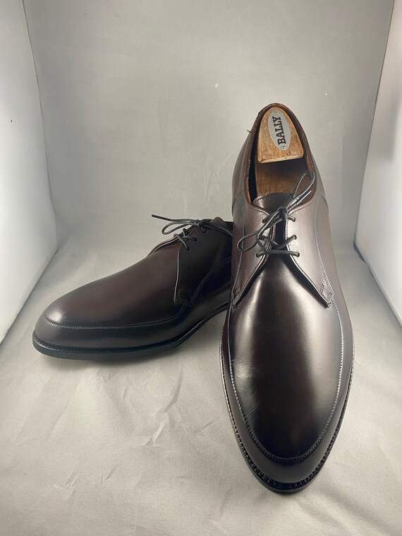 1960s point toe shoes