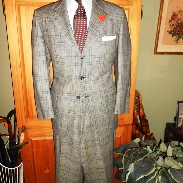 MADISON CLOTHES 44R 36x32 vintage men's 2 pieces suit 3 button front 1960's classic grey brown windowpane plaid