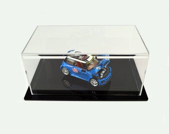 Model Car / Collectable Presentation Display Case 1/18 / 1:18 Scale Clear Case with Black Base - Ideal for Christmas / Birthday Gift