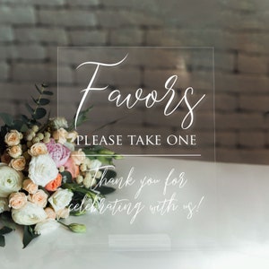 Acrylic Wedding Favors Sign | Acrylic Cards Table Sign Gifts Table Sign | Acrylic Favors Sign | Wedding Favors Sign - SCC-296