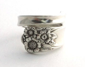 Spoon Ring April 1950 Sunflowers Size 7 8 9 10 11 12 13 Kansas State Flower Genuine Silverware Jewelry Upcycled Flatware Repurposed Bypass