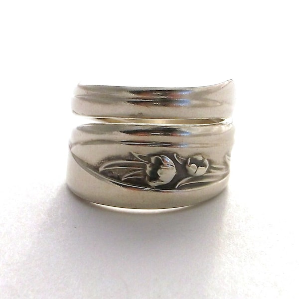 Spoon Ring Silver Tulip 1956 Size 7 8 9 10 Silverware Jewelry Spiral Wrapped Bypass Style Upcycled Repurposed Flatware Handle Teaspoon