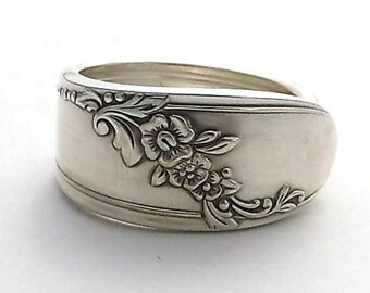 Violet Spoon Ring Queen Bess 1946, Birth flower for February, 50th Wedding Anniversary Gift, Ice Tea