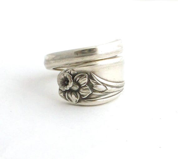 Spoon Ring Daffodil Floral Silverware Jewelry March Birth Flower Birthday Gift Size 6 7 8 9 10 11 12 13 Vintage Flatware Bypass MCM Style