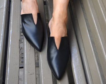 flat closed toe mules