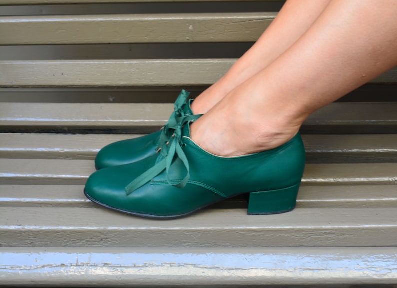 flat victorian boots
