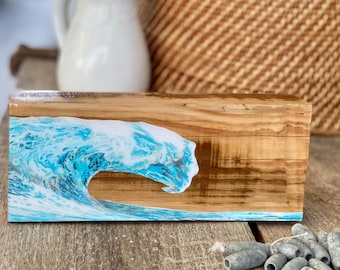 Ocean Wave Art, Ocean Art on Wood Slice, Beach Wave Decor, Resin Ocean Wave Art, Ocean Wave Painting, Coastal Decor, Beach Lover Gifts