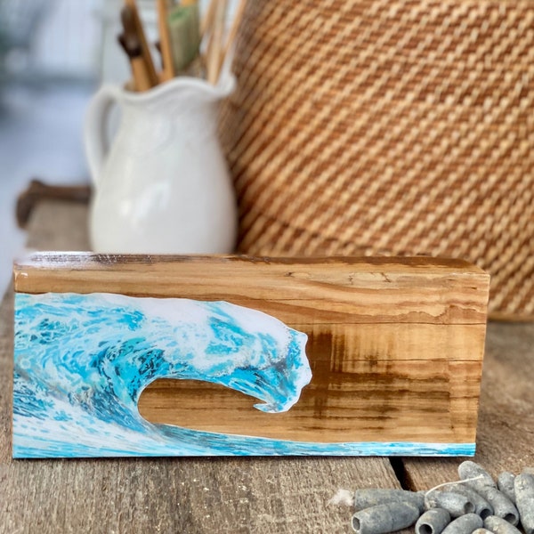 Ocean Wave Art, Ocean Art on Wood Slice, Beach Wave Decor, Resin Ocean Wave Art, Ocean Wave Painting, Coastal Decor, Beach Lover Gifts