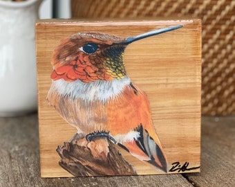 Realistic hummingbird print on reclaimed natural wood, hummingbird painting on wood, hummingbird art on wood plank, bird art on wood slice