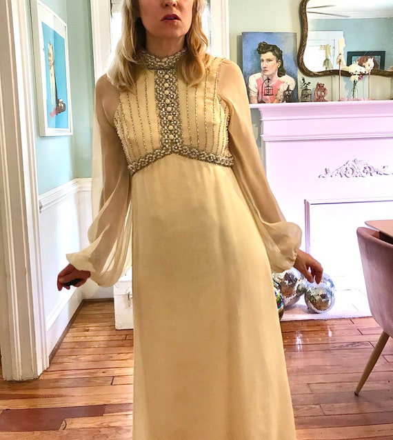 Vintage 1960s Cream Maxi Wedding Dress/Evening Dre