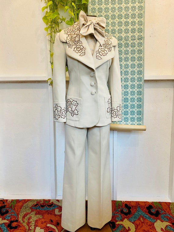 Vintage 1970's LILLI ANN Three Piece Suit in Beige