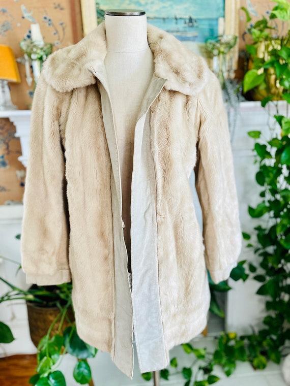 Vintage 1960's LILLI ANN Faux Fur Cream Coat w/ S… - image 2