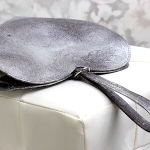 Leather heart purse, Evening clutch, Silver heart wristlet bag image 8