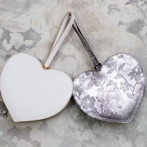 Leather heart purse, Evening clutch, Silver heart wristlet bag image 2