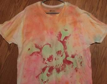 Skull multi colored tee part 2 xl