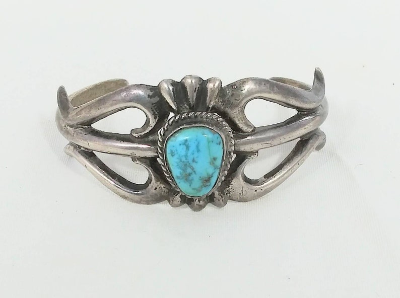 Signed Chee Native American Sand Cast Sterling 925 Bracelet Cuff