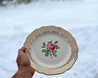 12 Piece Set Dominion China Briar Rose dinner plates made in the USA - 22k Gold Romantic Rose Center - Beautiful Collector's Set
