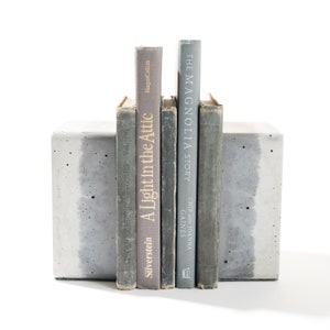 Ombré Concrete Bookends (A pair)