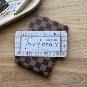 TRAVEL-OPOLY / Opzione marrone / Gioco di sfida del risparmio /