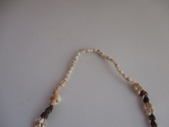 Vintage shell necklace,brown spotted and cream sh… - image 5