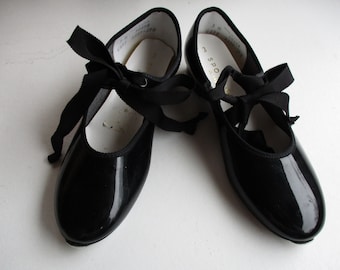 capezio tap trainers