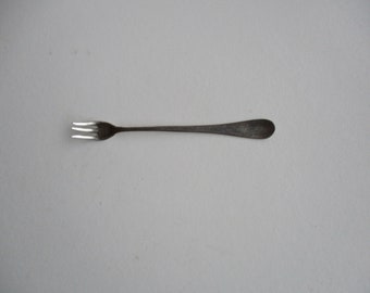 Oyster forkstar,silver,PIX_ACORN_SECT, silver, antique oyster fork,collector's item