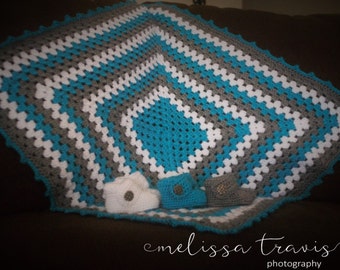 Crochet Baby Blanket and Booties