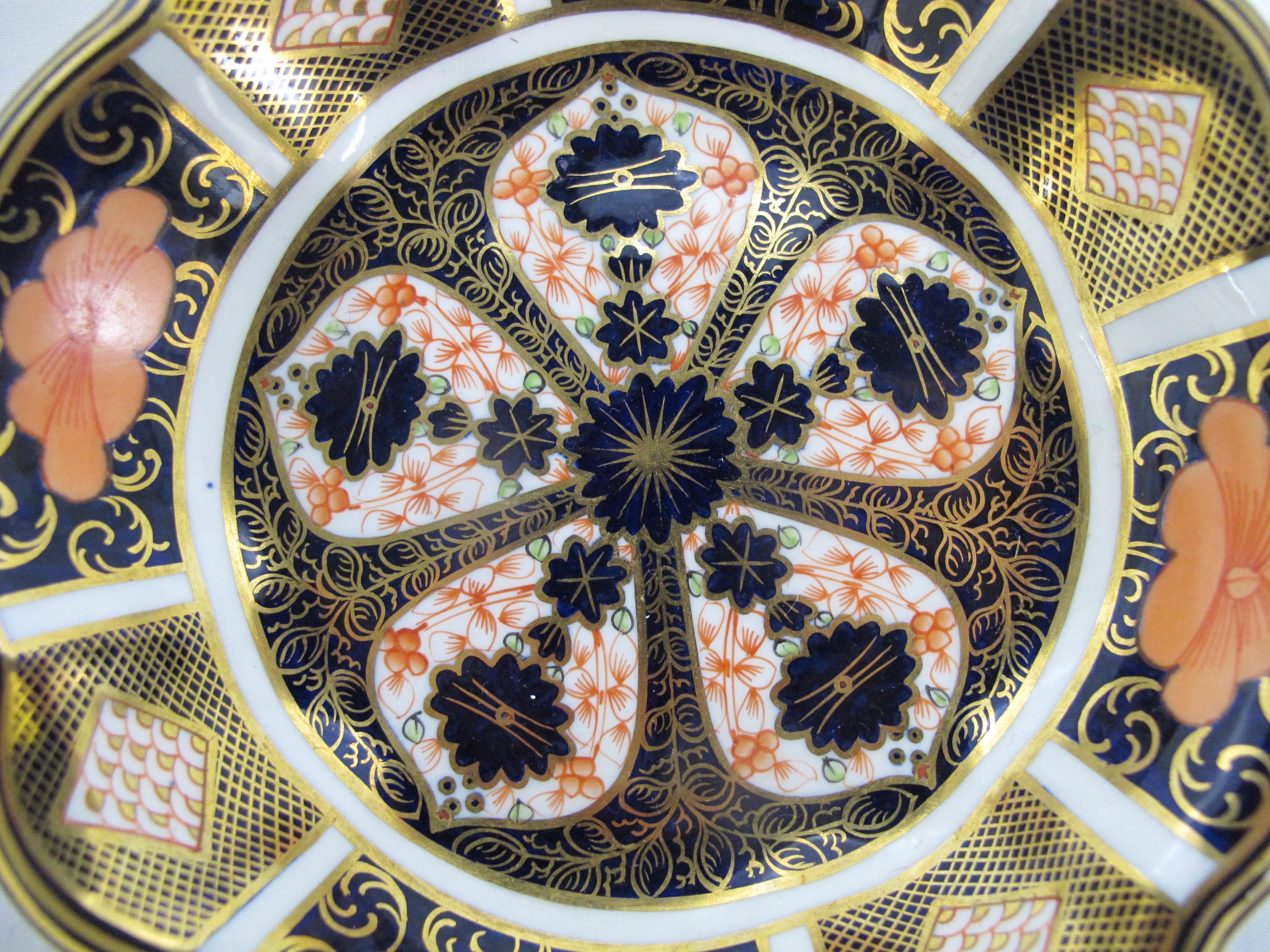 ROYAL Crown Derby 1128 IMARI Bone China Scallop Rim Trinket Dish