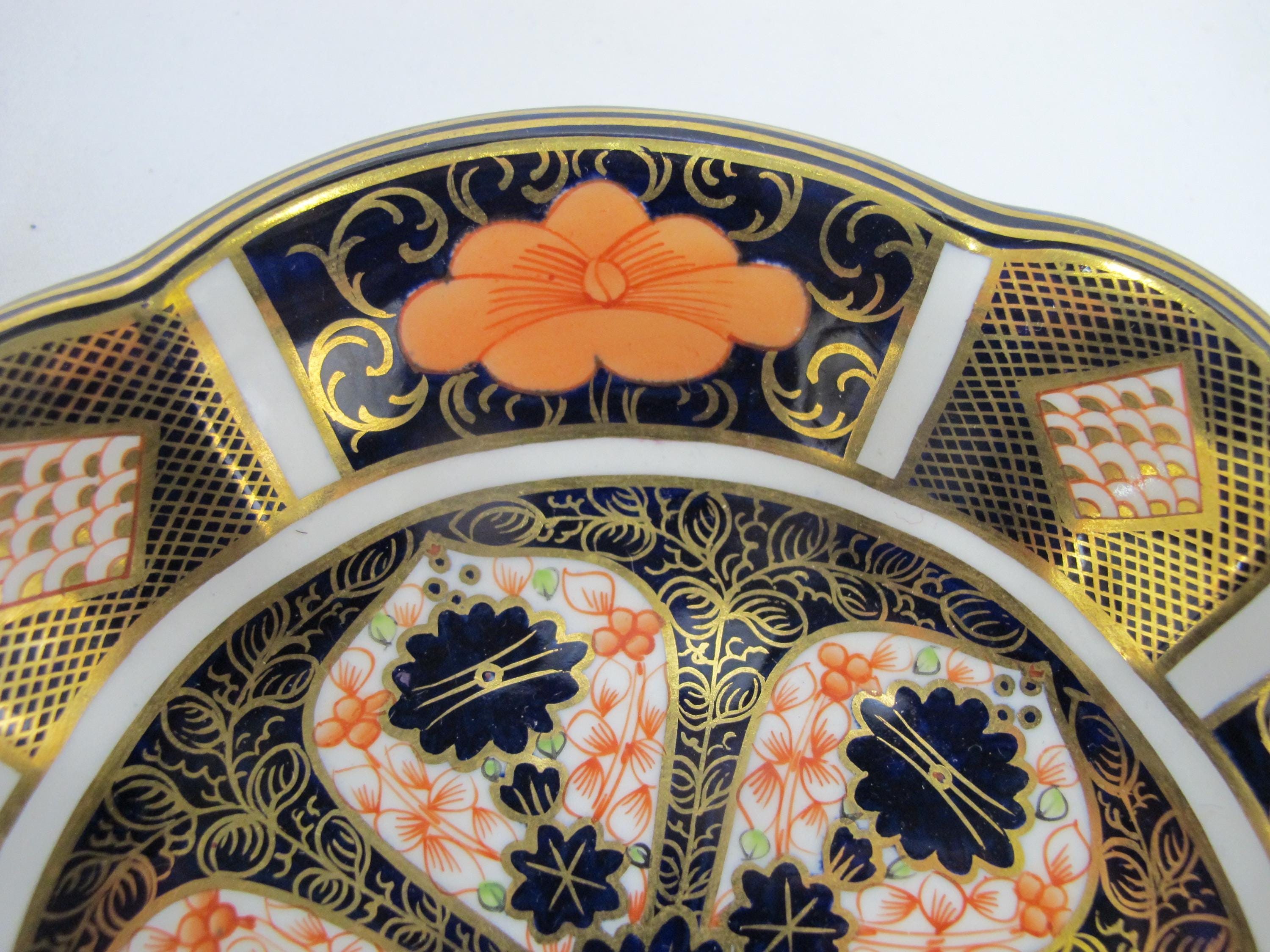 ROYAL Crown Derby 1128 IMARI Bone China Scallop Rim Trinket Dish
