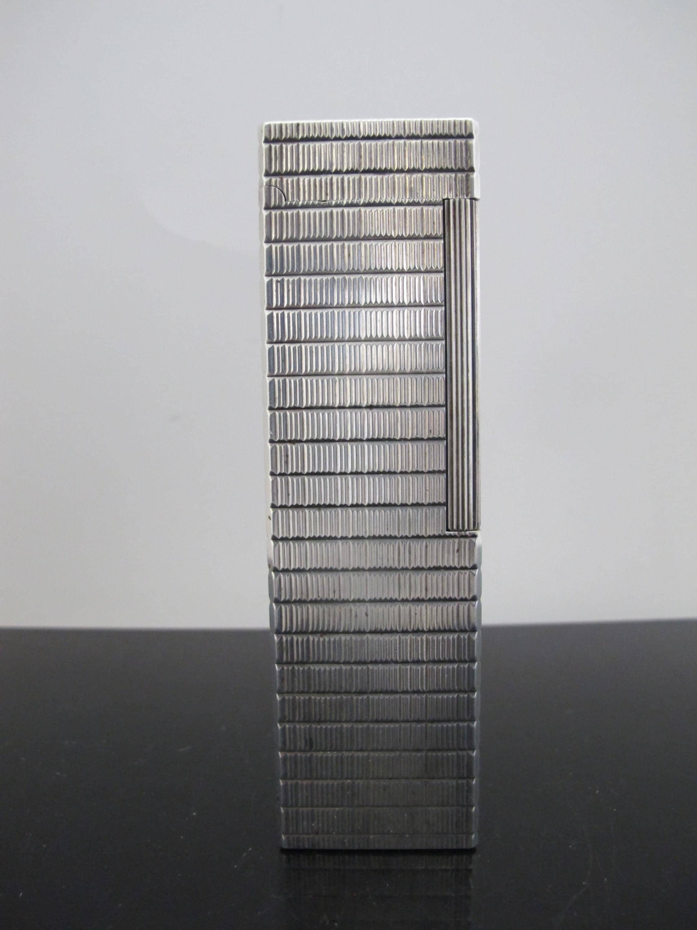 Elegant ST DUPONT France Silverplate SKYSCRAPER Ligne 1 Long Cigar