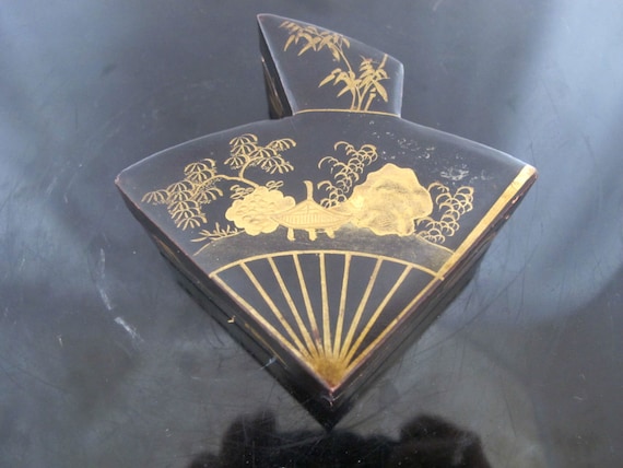 日本製ヴィンテージ 黒と金の花模様漆塗り扇子 蓋付きボックス - Etsy 日本