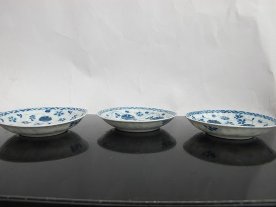 アンティーク 中国製 青と白の花模様 磁器 小皿 3枚セット - Etsy 日本