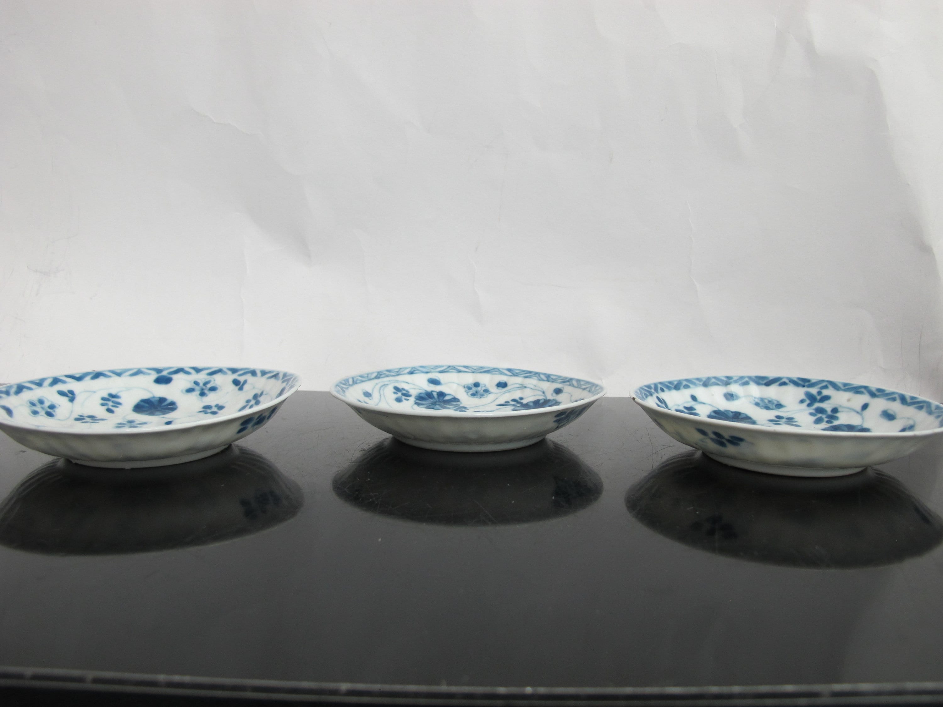 アンティーク 中国製 青と白の花模様 磁器 小皿 3枚セット - Etsy 日本