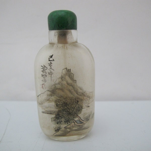 CHINESE Reverse Hand Painted MOUNTAIN & Insect Cricket Snuff Bottle