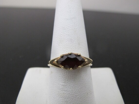 Sweet Red Oval GARNET 10k Yellow Gold MODERNIST S… - image 2