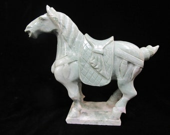馬 石彫刻 中国 天然石 オブジェ アンティーク 中国彫刻の緑色の石の馬の彫刻像 - Etsy 日本