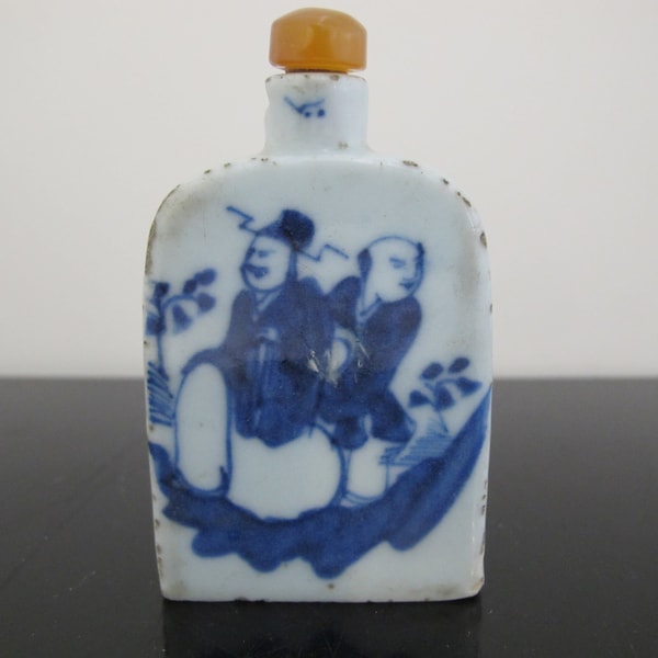 CHINESE Blue & White Porcelain FIGURAL 2 Men SNUFF Bottle Jar