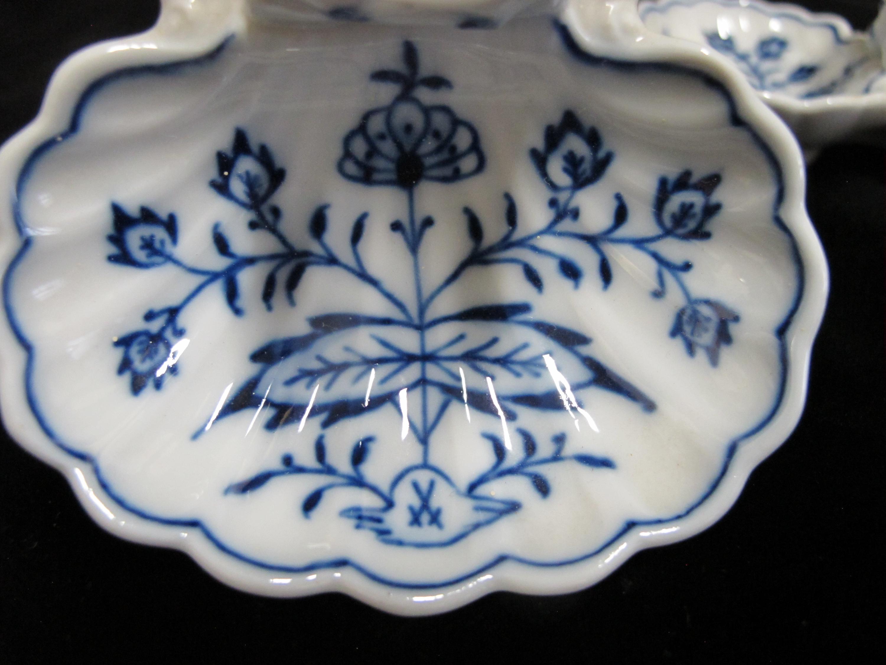MEISSEN Porcelain BLUE ONION Double Shell Open Salt Cellar Tray