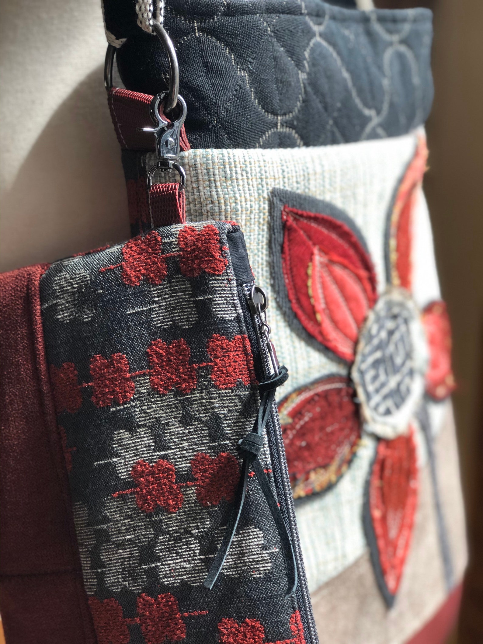 CROSSBODY HOBO BAG With Matching Zipper Pouch, Tablet Bag, Book Bag