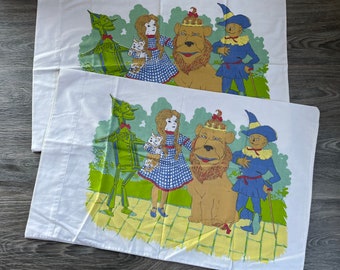Wizard of Oz Pillowcase 70's Vintage Dorothy Scarecrow Lion Tinman Yellow Brick Road Standard Twin Muslin USA Made 30 x 19