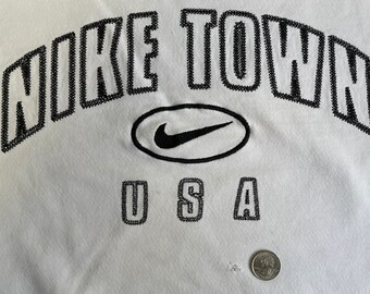 90s/vintage】NIKE TOWN スタジャン USA レア - メルカリ